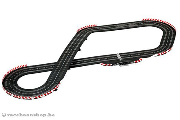 Met een baanlengte van 6.9 meter.